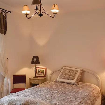 Holiday home Awesome In