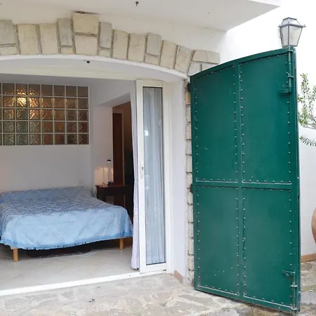Holiday home Awesome In *