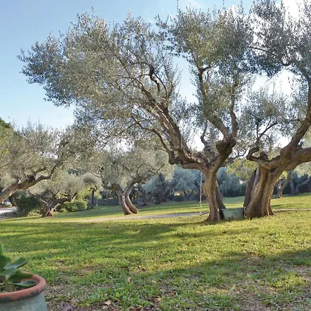 Holiday home Awesome In Toulon